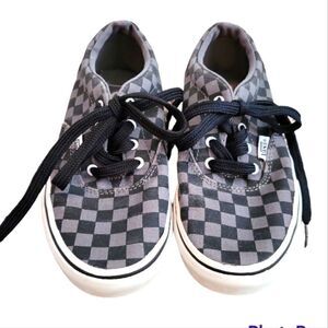 EUC KIDS LACE UP CHECKERBOARD VAN'S SZ.2.5